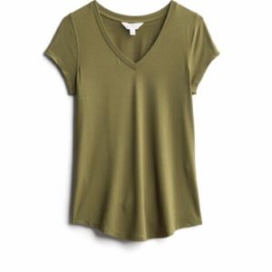 NWOT Trumer V Neck Knit Top